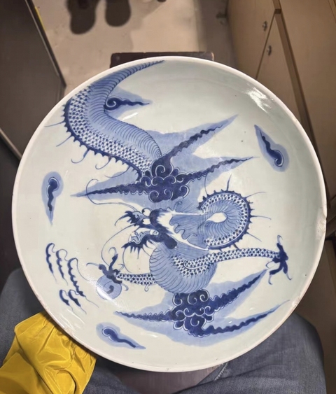 古玩陶瓷青花過墻龍紋盤真品鑒賞圖