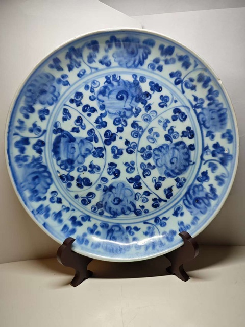 古玩陶瓷明中期青花花卉紋盤拍賣,當前價格5678元