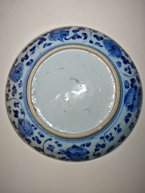 古玩陶瓷明中期青花花卉紋盤拍賣,當前價格5678元