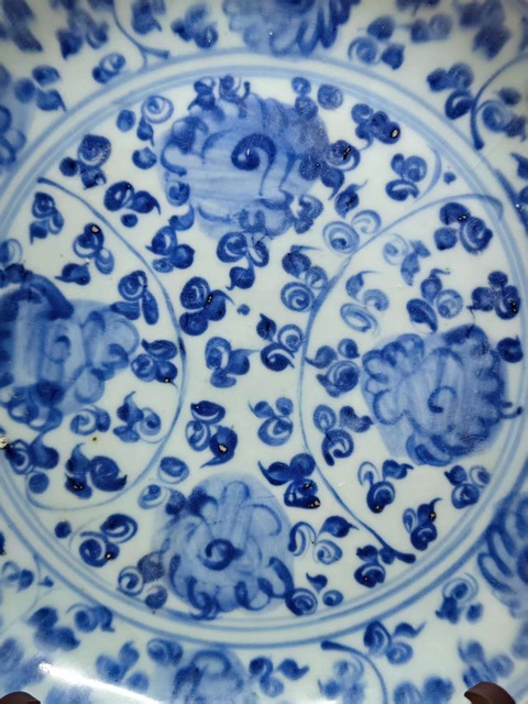 古玩陶瓷明中期青花花卉紋盤拍賣,當前價格5678元