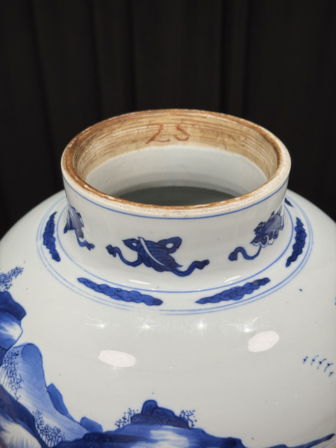 古玩陶瓷人物山水紋青花將軍罐真品鑒賞圖
