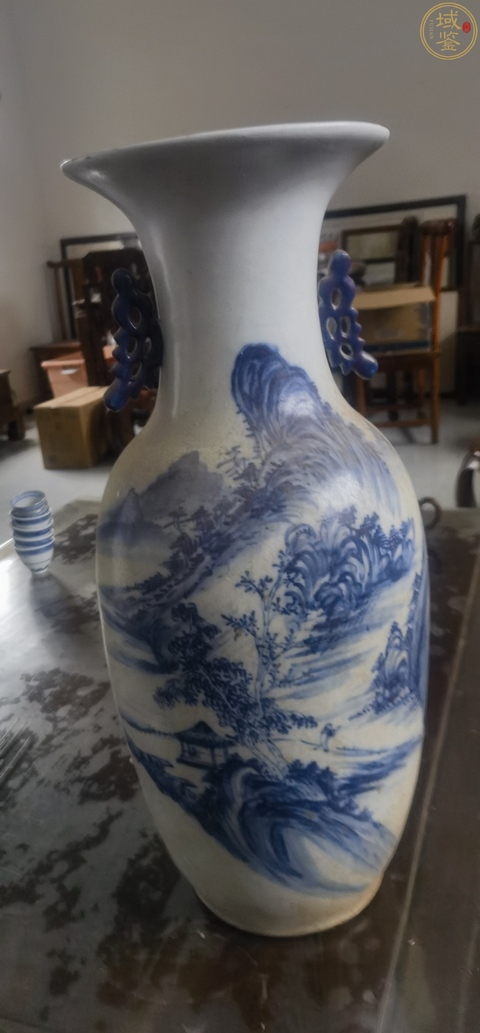 古玩陶瓷晚清青花山水瓶真品鑒賞圖