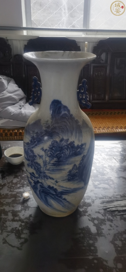 古玩陶瓷晚清青花山水瓶真品鑒賞圖