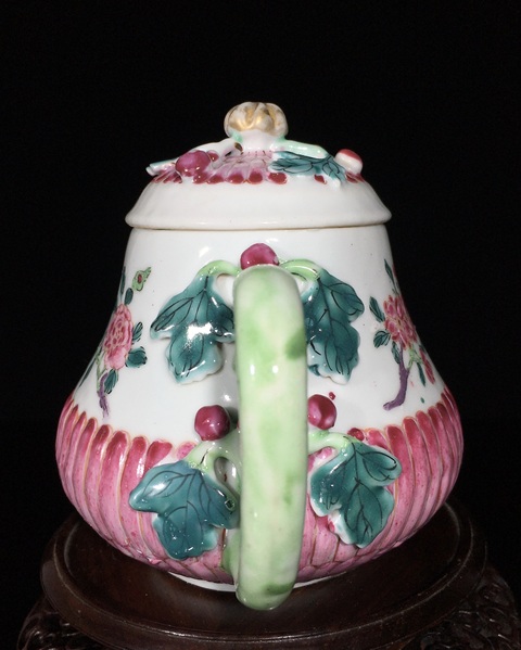 古玩陶瓷粉彩花卉堆塑壺真品鑒賞圖