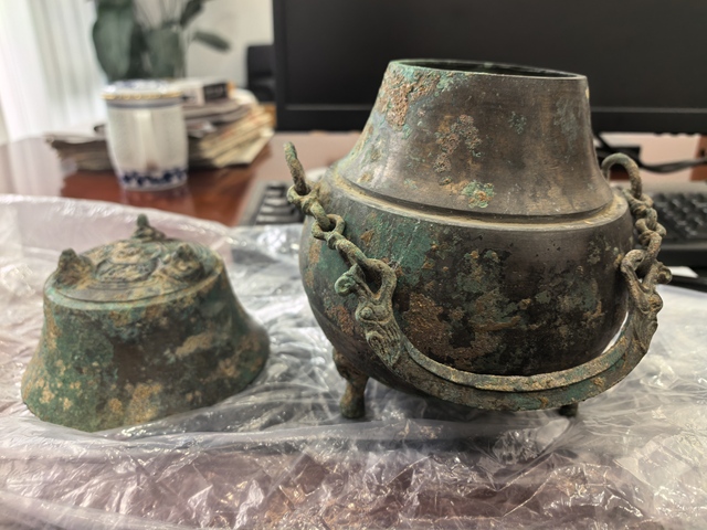 古玩銅器青銅銗鏤真品鑒賞圖