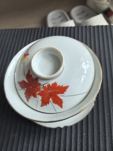 古玩陶瓷民國礬紅彩蓋碗真品鑒賞圖