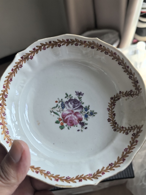 古玩陶瓷乾隆廣彩花卉杯碟真品鑒賞圖