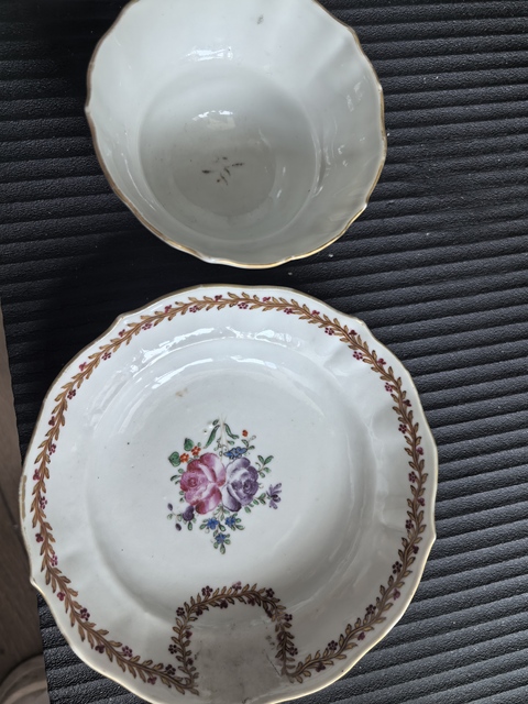 古玩陶瓷乾隆廣彩花卉杯碟真品鑒賞圖