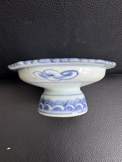 古玩陶瓷清中晚期 青花龍紋高足碟真品鑒賞圖