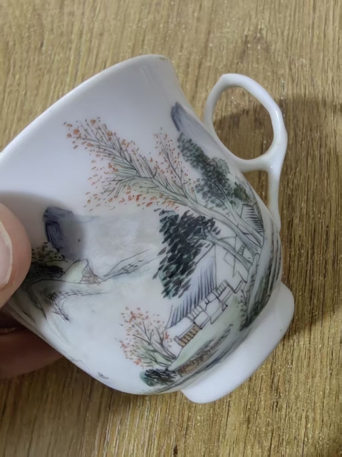 古玩陶瓷淺絳彩山水人物杯真品鑒賞圖