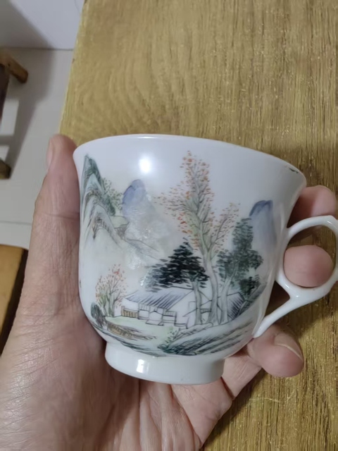 古玩陶瓷淺絳彩山水人物杯真品鑒賞圖