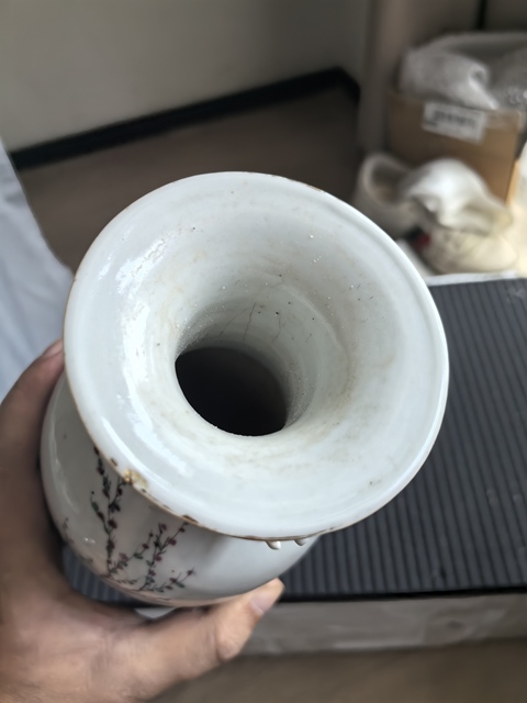 古玩陶瓷民國粉彩瓶真品鑒賞圖