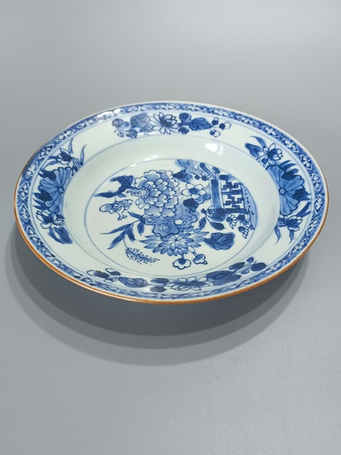 古玩陶瓷青花花卉紋盤真品鑒賞圖