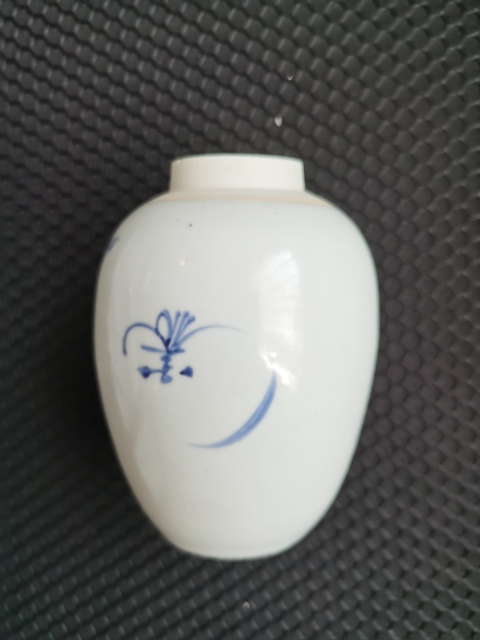 古玩陶瓷花鳥紋青花罐真品鑒賞圖