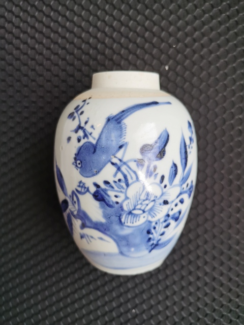 古玩陶瓷花鳥紋青花罐真品鑒賞圖