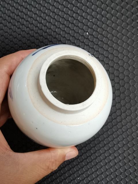 古玩陶瓷花鳥紋青花罐真品鑒賞圖