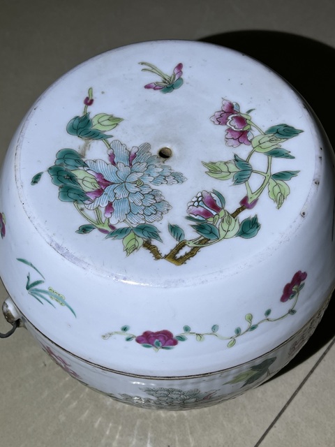 古玩陶瓷景鎮王源茂造款塑像粉彩蓋罐真品鑒賞圖
