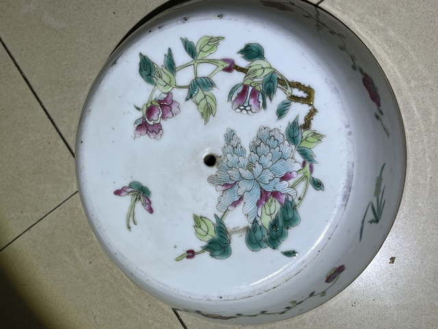 古玩陶瓷景鎮王源茂造款塑像粉彩蓋罐真品鑒賞圖