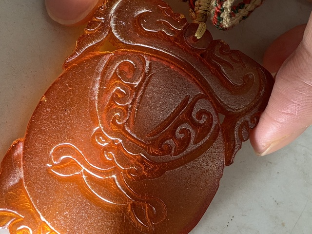 古玩玉器琥珀牌子真品鑒賞圖