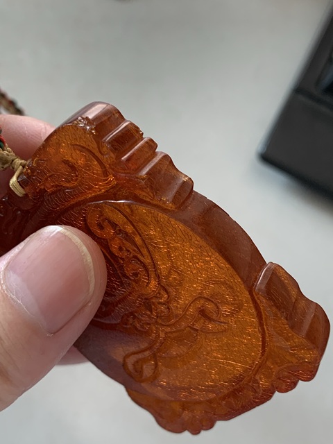 古玩玉器琥珀牌子真品鑒賞圖