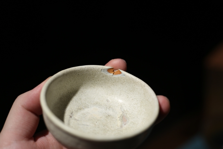 古玩陶瓷龍泉青瓷紅磚胎臥足盞真品鑒賞圖