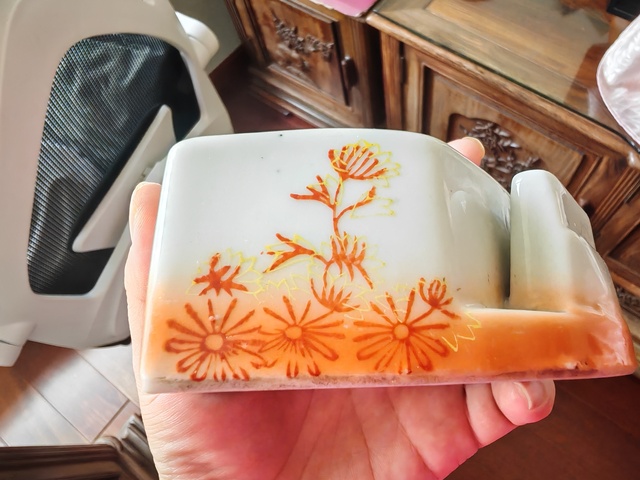 古玩陶瓷煙灰缸真品鑒賞圖
