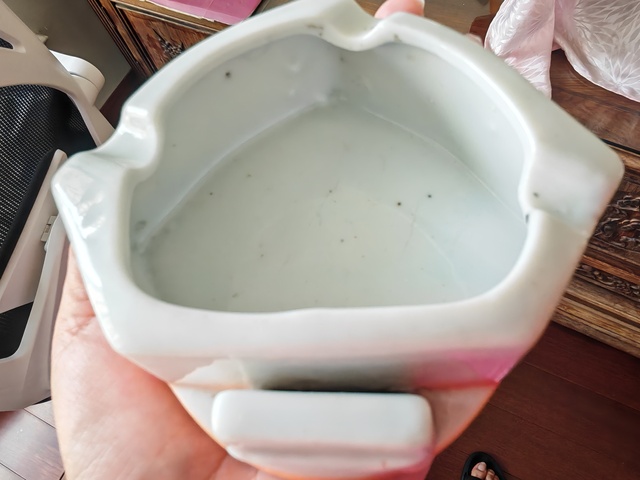 古玩陶瓷煙灰缸真品鑒賞圖