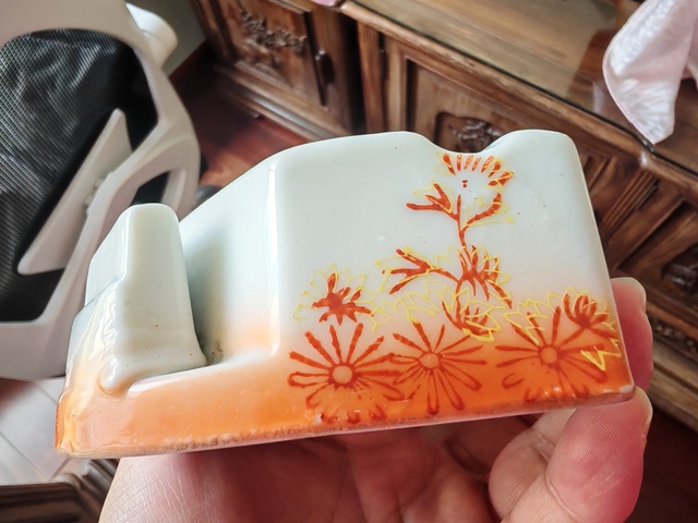 古玩陶瓷煙灰缸真品鑒賞圖