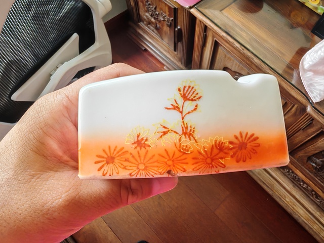 古玩陶瓷煙灰缸真品鑒賞圖