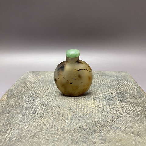 古玩陶瓷鼻煙壺真品鑒賞圖