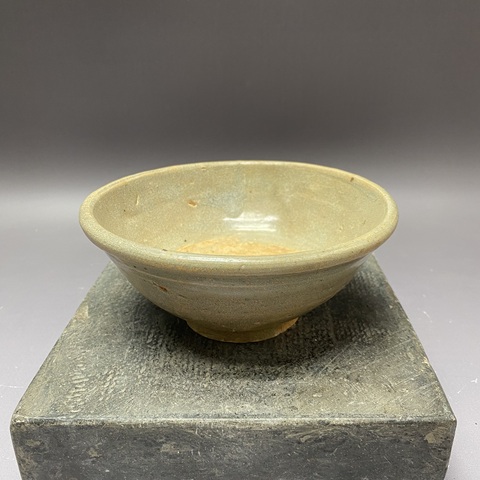 古玩陶瓷龍泉窯青釉碗真品鑒賞圖
