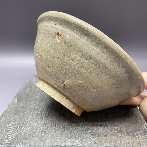 古玩陶瓷龍泉窯青釉碗真品鑒賞圖