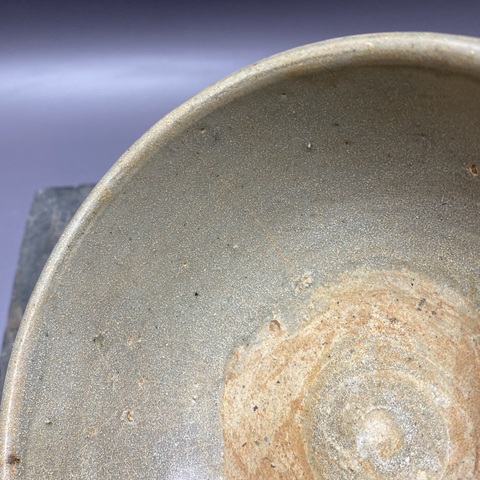 古玩陶瓷龍泉窯青釉碗真品鑒賞圖