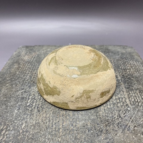 古玩陶瓷龍泉窯青釉杯真品鑒賞圖