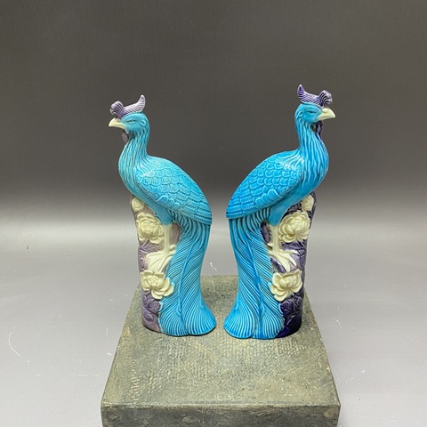 古玩陶瓷鳳凰牡丹孔雀藍(lán)釉擺件真品鑒賞圖