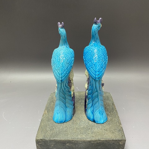 古玩陶瓷鳳凰牡丹孔雀藍(lán)釉擺件真品鑒賞圖