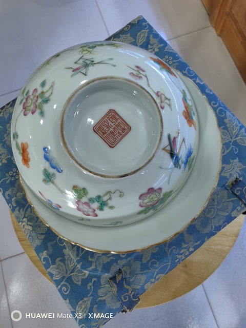 古玩陶瓷飛黃騰達粉彩蓋碗真品鑒賞圖