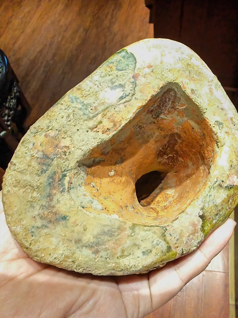 古玩陶瓷三彩人物俑真品鑒賞圖
