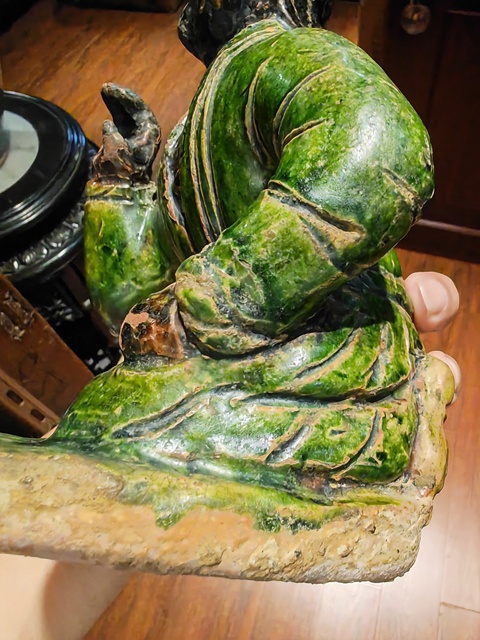 古玩陶瓷三彩人物俑真品鑒賞圖