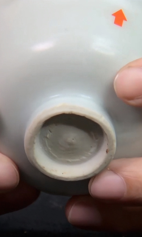 古玩陶瓷卵白釉壓手杯真品鑒賞圖