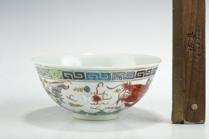 古玩陶瓷民國·粉彩龍鳳呈祥紋碗
真品鑒賞圖