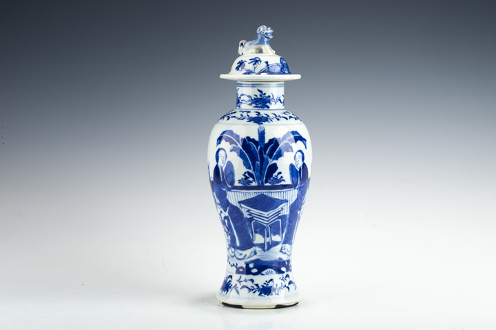 古玩陶瓷清晚·青花仕女教子圖獅鈕蓋瓶真品鑒賞圖