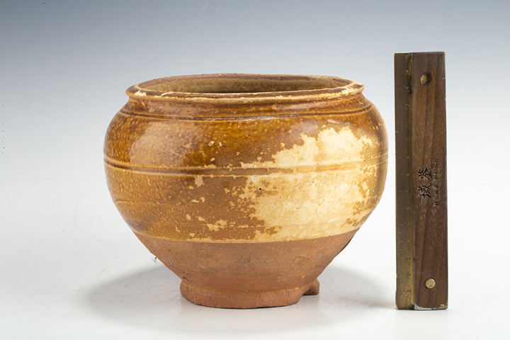 古玩陶瓷明以前·黃釉罐真品鑒賞圖