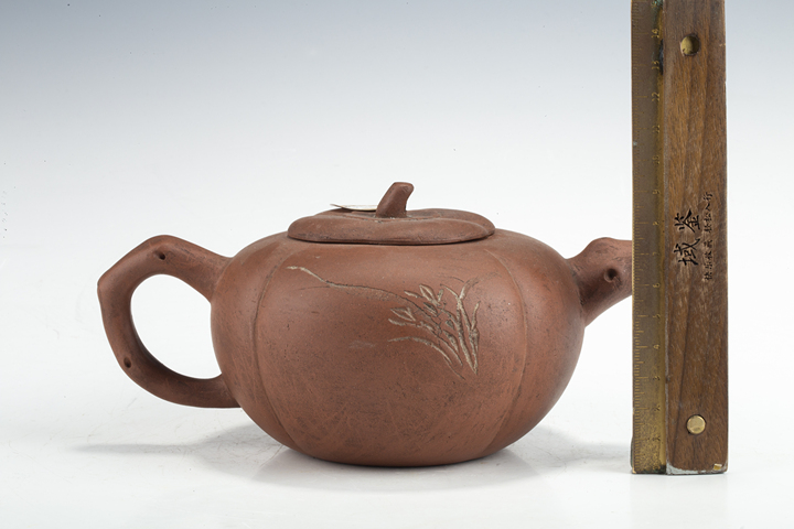 古玩陶瓷當代·“槍桿子里出政權”紫砂壺真品鑒賞圖