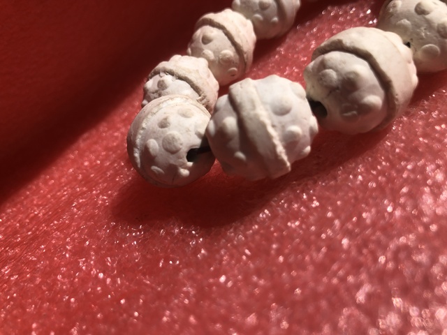 古玩陶瓷宋代.瓷珠手串拍賣,當前價格0元