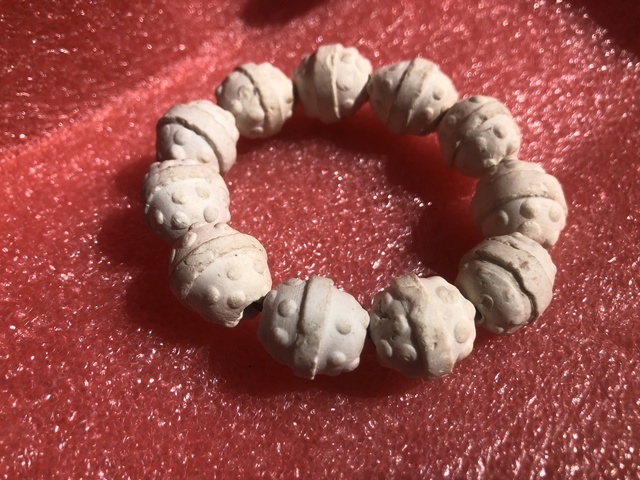 古玩陶瓷宋代.瓷珠手串拍賣,當前價格0元