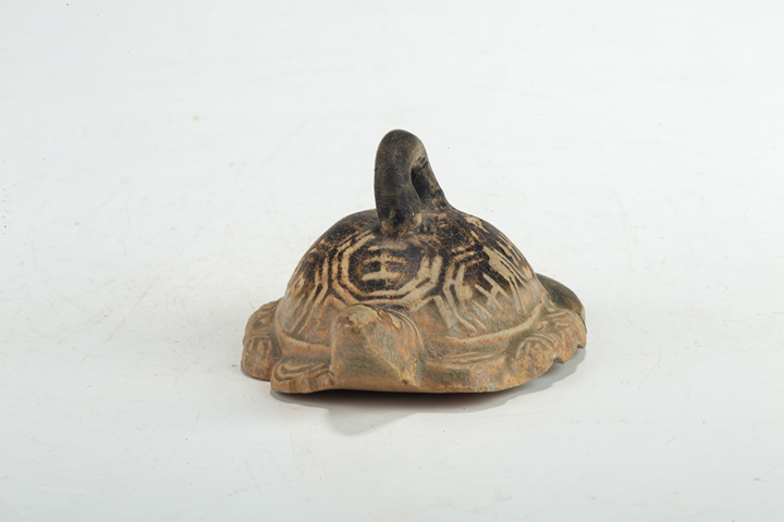 古玩陶瓷明以前·醬釉龜形鎮(zhèn)真品鑒賞圖