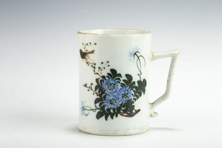 古玩陶瓷創(chuàng)匯·釉下彩花鳥紋“勞動光榮”執(zhí)杯真品鑒賞圖