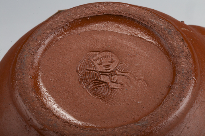 古玩雜項(xiàng)當(dāng)代·蓮生貴子款紫砂壺真品鑒賞圖