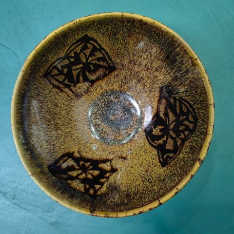 古玩陶瓷宋代吉州窯剪紙貼花盞真品鑒賞圖